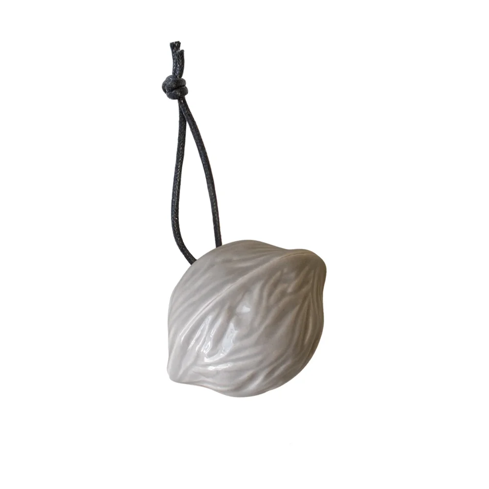 Hanging walnut juletrepynt v:3202370